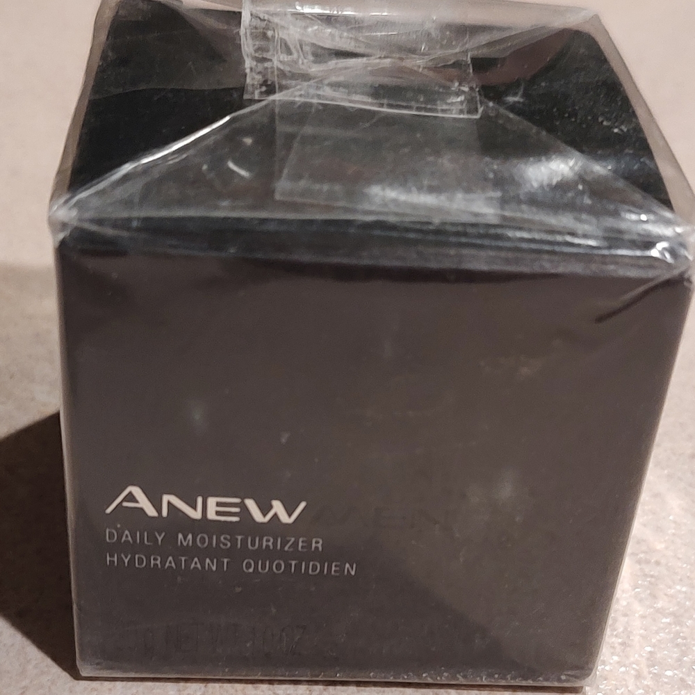 AnewDaily MoisturizerHydratant Quotidien Cremeoil freeAvonfactory seal